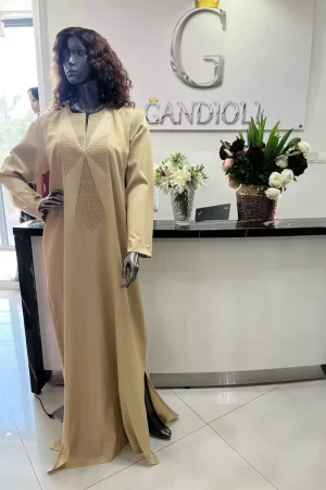 Abaya beige avec broderie